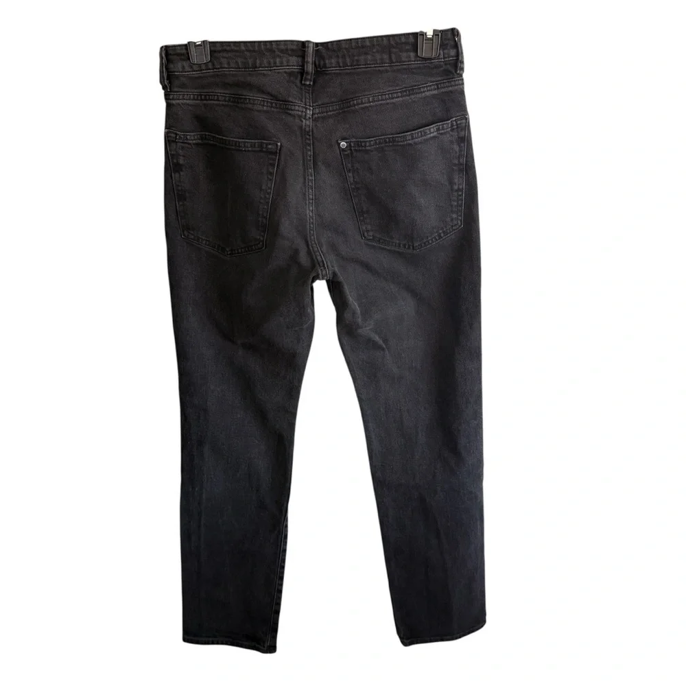 H&M Men's Regular Fit Coupe Standard Black Straight Leg Jeans, size 33/32